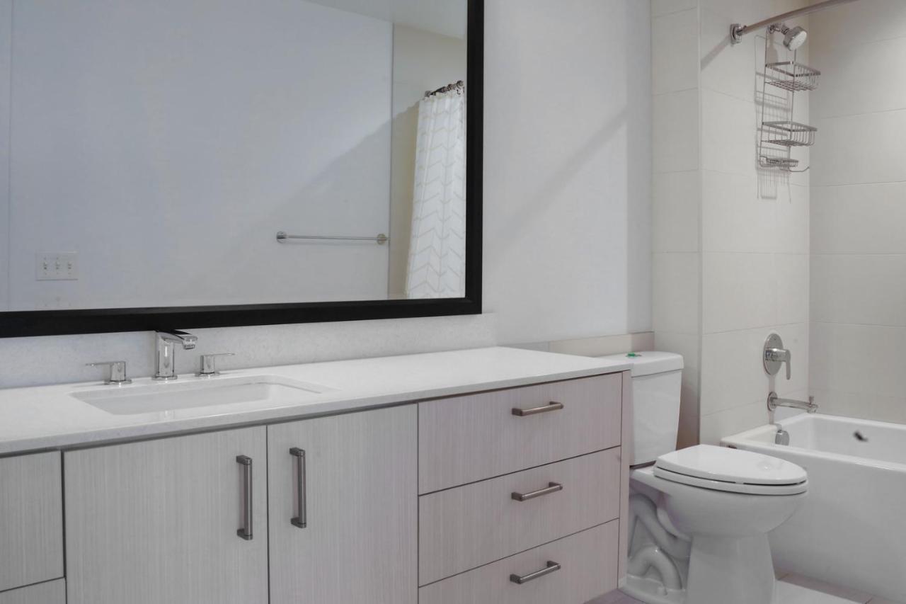 South Union 2br W Gym Roof Nr Downtown Sea-635 Apartment Seattle